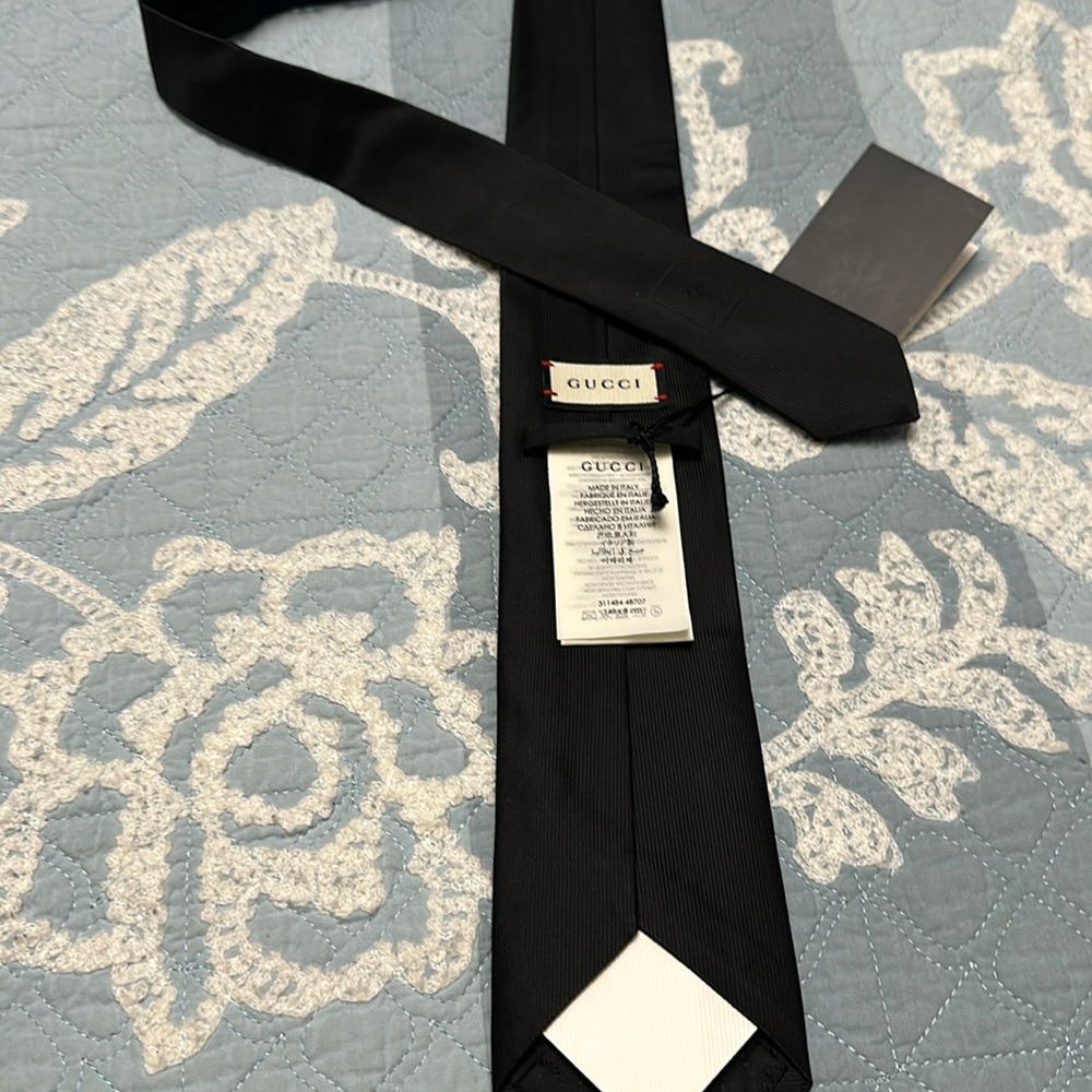 Gucci necktie 👔